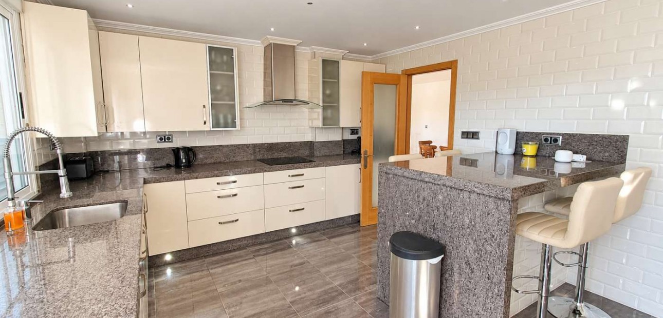 Sale - Detached Villa -
Algorfa - Montemar