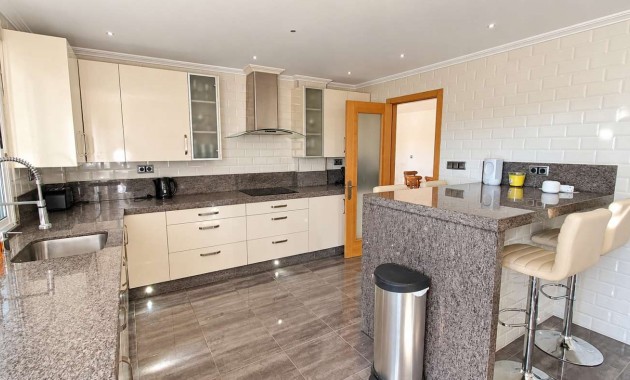 Sale - Detached Villa -
Algorfa - Montemar