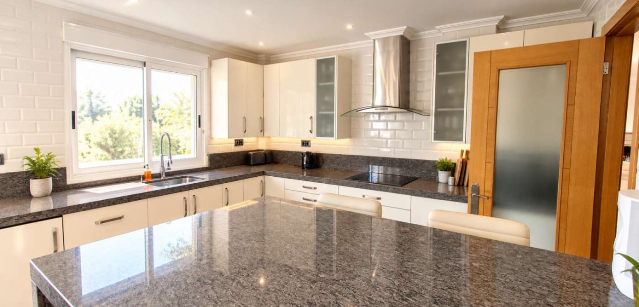 Sale - Detached Villa -
Algorfa - Montemar