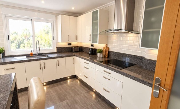 Sale - Detached Villa -
Algorfa - Montemar