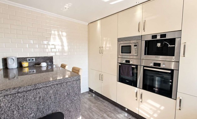Sale - Detached Villa -
Algorfa - Montemar