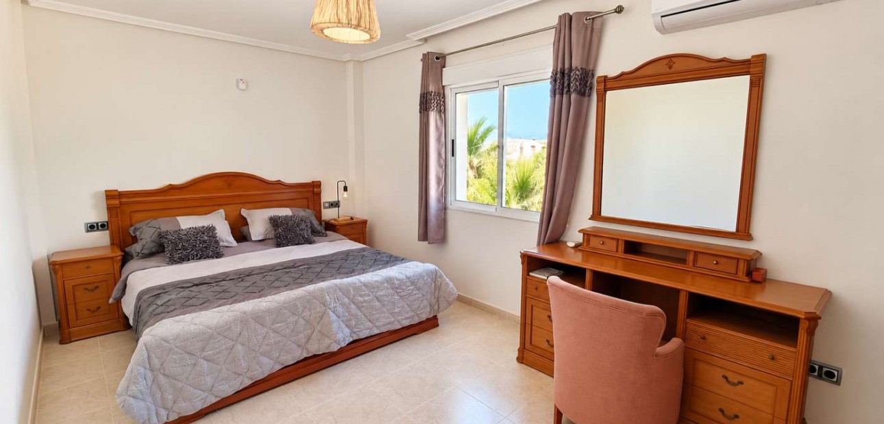 Sale - Detached Villa -
Algorfa - Montemar