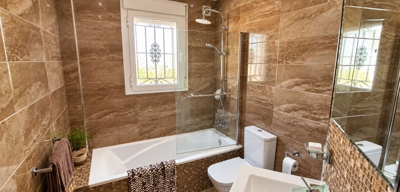 Sale - Detached Villa -
Algorfa - Montemar