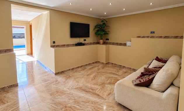 Sale - Detached Villa -
Algorfa - Montemar