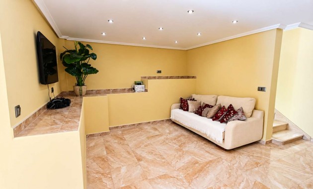 Sale - Detached Villa -
Algorfa - Montemar