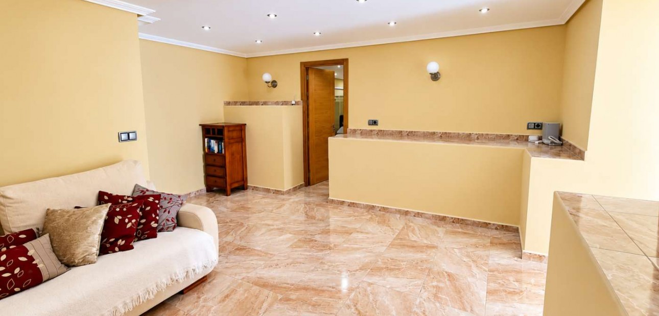 Sale - Detached Villa -
Algorfa - Montemar