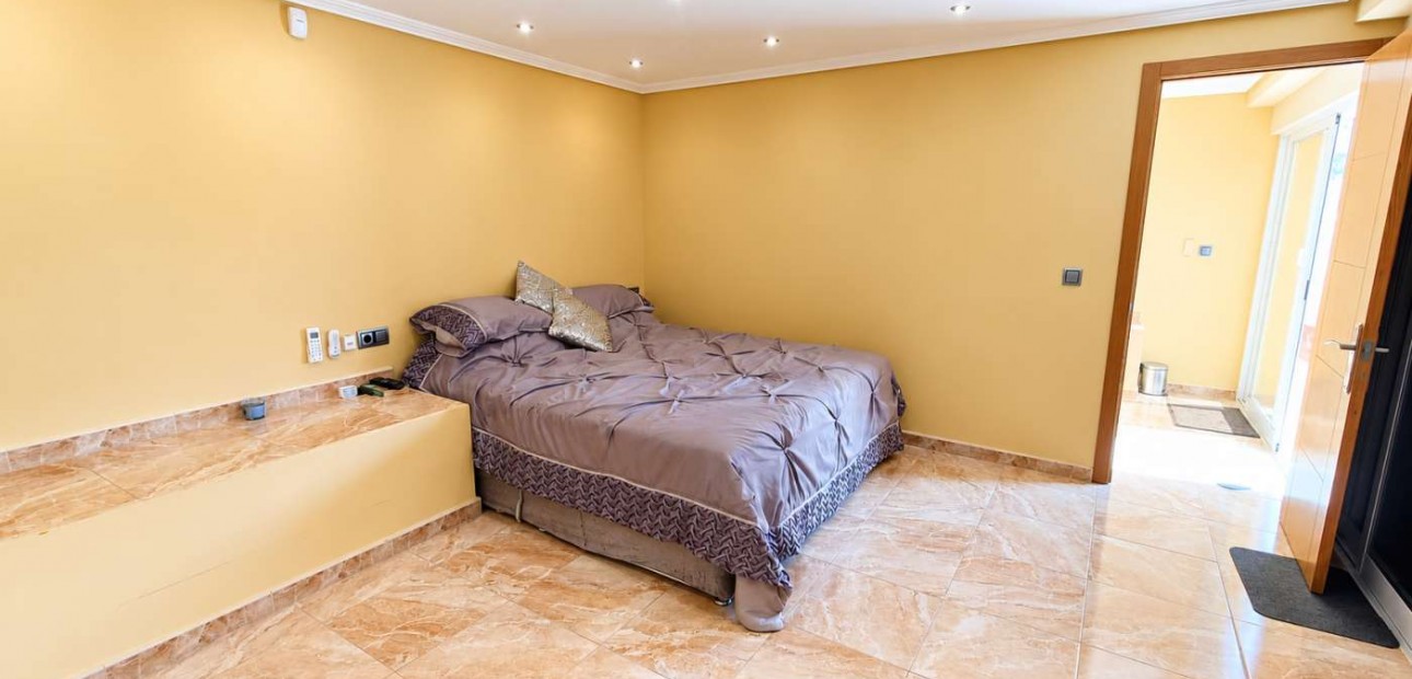 Sale - Detached Villa -
Algorfa - Montemar