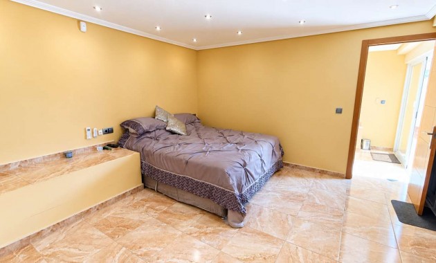 Sale - Detached Villa -
Algorfa - Montemar