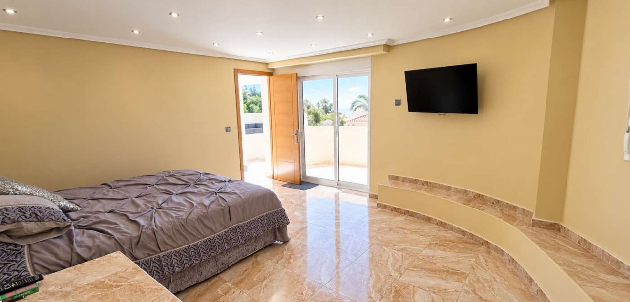 Sale - Detached Villa -
Algorfa - Montemar