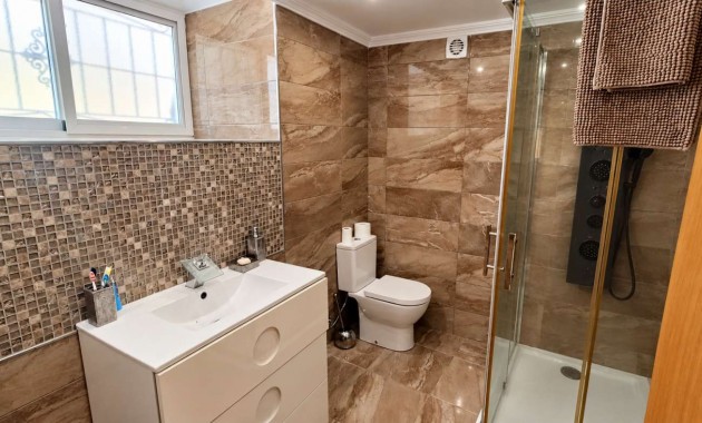 Sale - Detached Villa -
Algorfa - Montemar