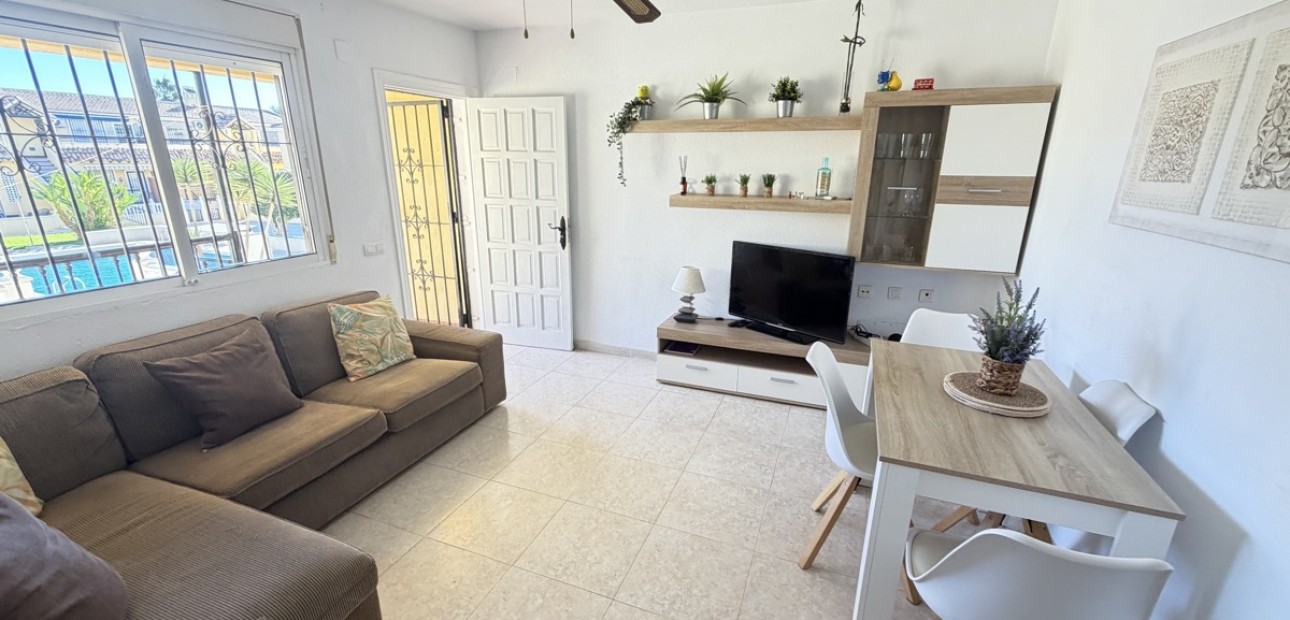 Venta - Apartamento / piso -
Orihuela Costa - Villamartin