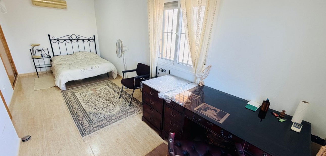 Sale - Detached Villa -
Los Montesinos - La Herrada