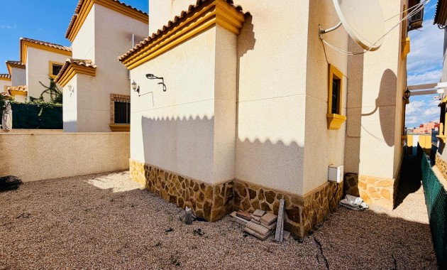 Sale - Detached Villa -
Los Montesinos - La Herrada