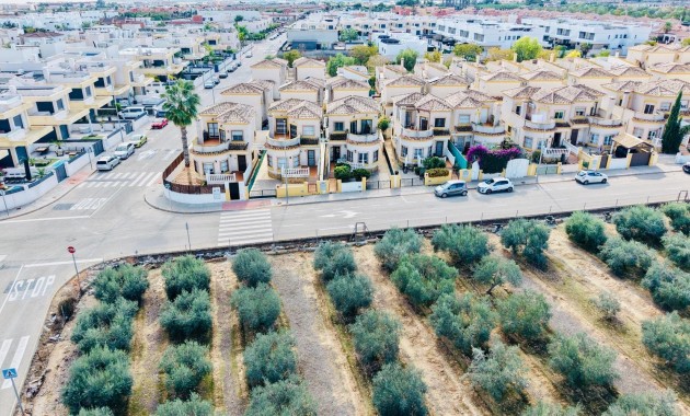 Sale - Detached Villa -
Los Montesinos - La Herrada