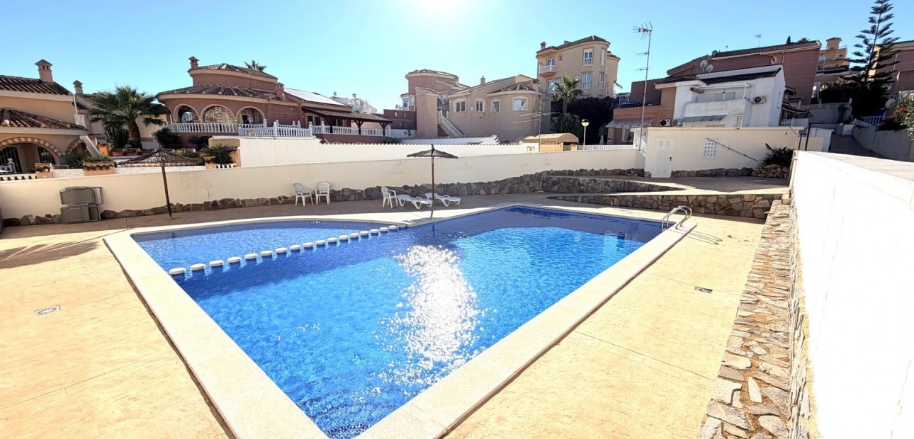 Sale - Semi Detached Villa -
Ciudad Quesada - La Marquesa