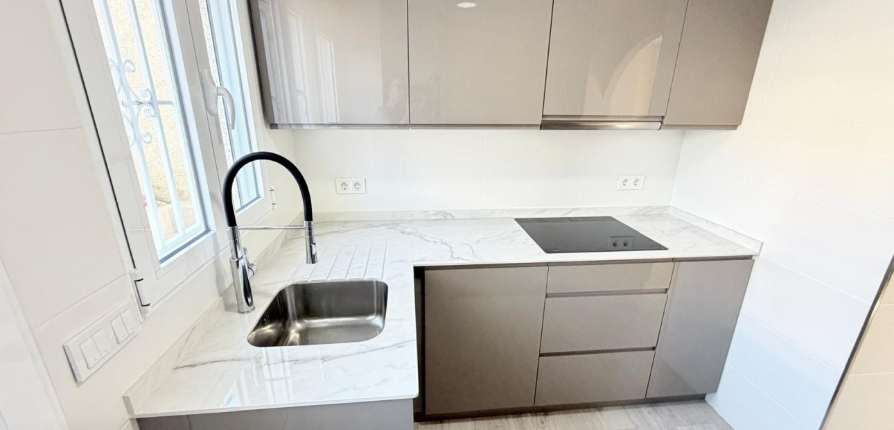 Sale - Semi Detached Villa -
Ciudad Quesada - La Marquesa