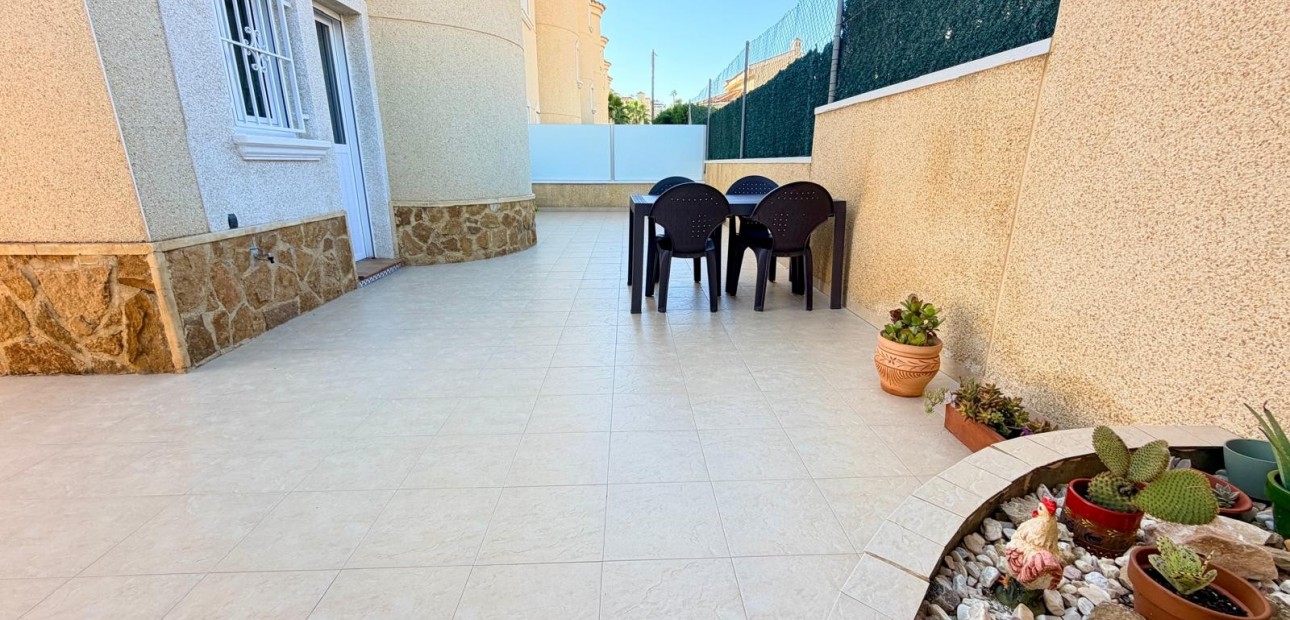 Sale - Semi Detached Villa -
Ciudad Quesada - La Marquesa