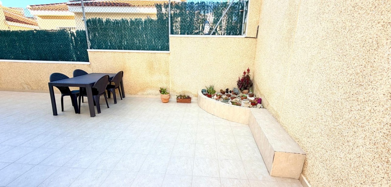 Sale - Semi Detached Villa -
Ciudad Quesada - La Marquesa