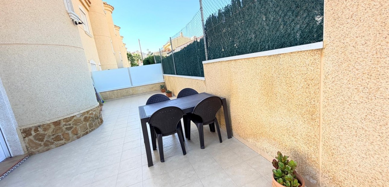 Sale - Semi Detached Villa -
Ciudad Quesada - La Marquesa