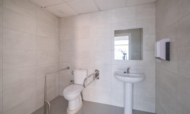 Verhuur - Commercial Unit -
Orihuela Costa - Playa Flamenca