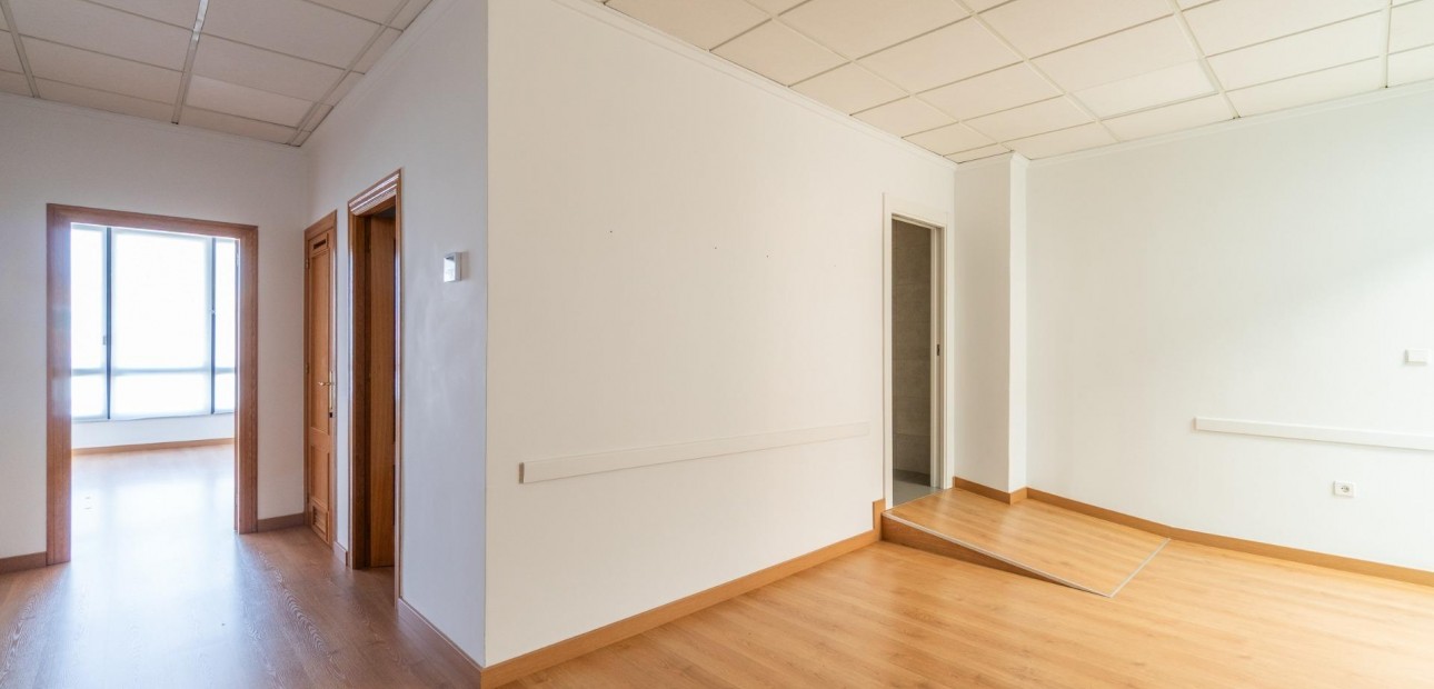 Verhuur - Commercial Unit -
Orihuela Costa - Playa Flamenca