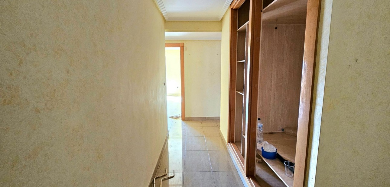Sale - Apartment / flat -
Torrevieja - torrevieja