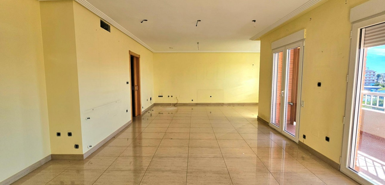 Sale - Apartment / flat -
Torrevieja - torrevieja