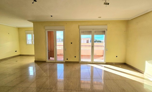 Sale - Apartment / flat -
Torrevieja - torrevieja