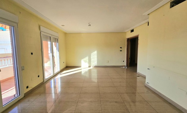 Sale - Apartment / flat -
Torrevieja - torrevieja