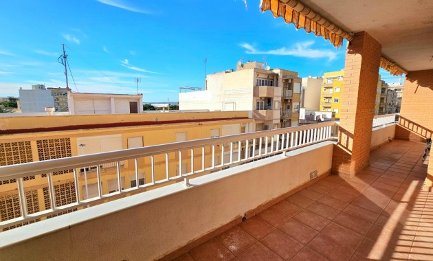 Sale - Apartment / flat -
Torrevieja - torrevieja