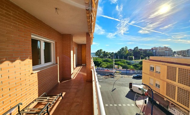 Sale - Apartment / flat -
Torrevieja - torrevieja