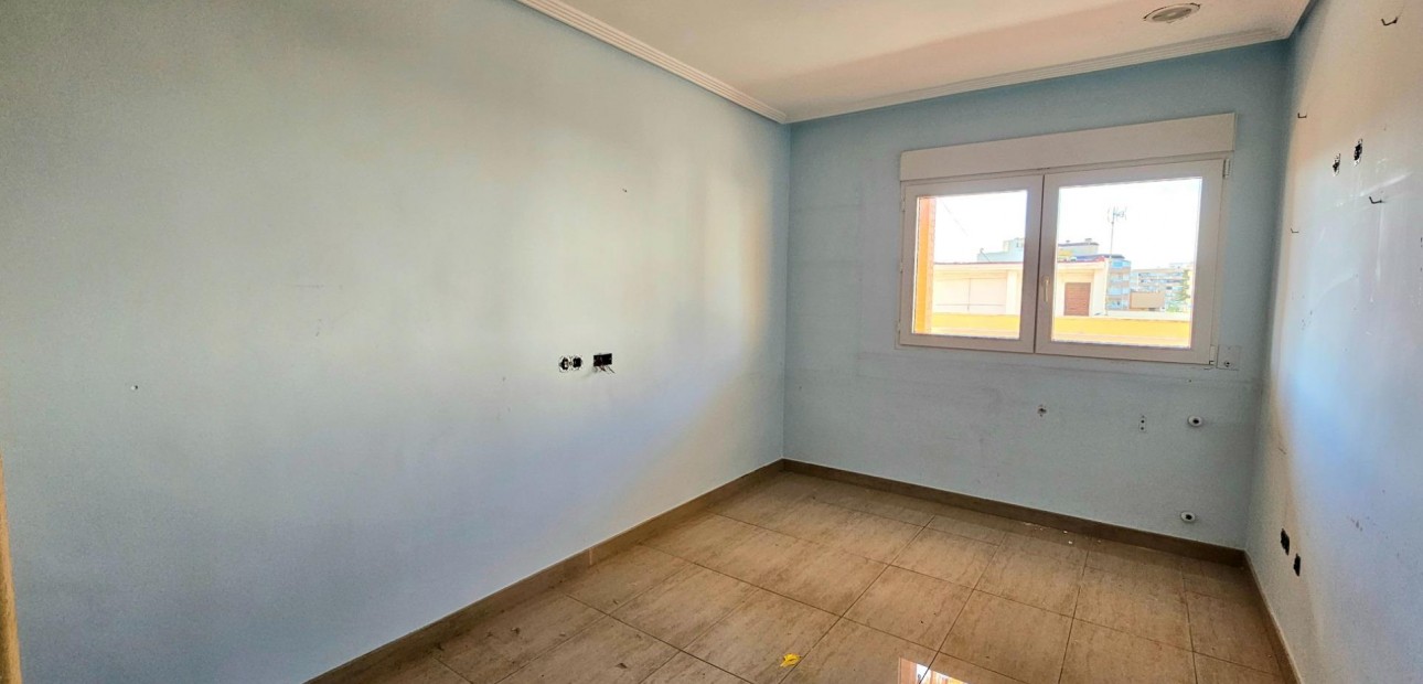Sale - Apartment / flat -
Torrevieja - torrevieja