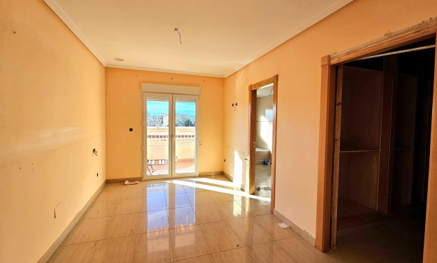 Sale - Apartment / flat -
Torrevieja - torrevieja