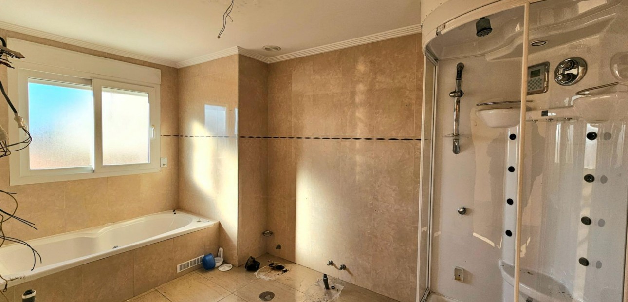 Sale - Apartment / flat -
Torrevieja - torrevieja