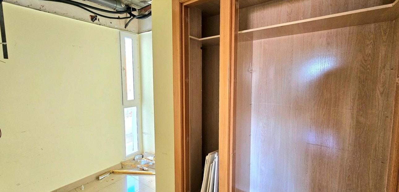 Sale - Apartment / flat -
Torrevieja - torrevieja