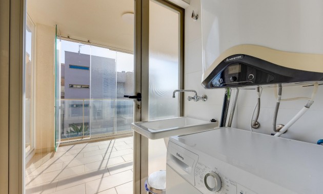 Sale - Apartment / flat -
Orihuela Costa - Playa Flamenca