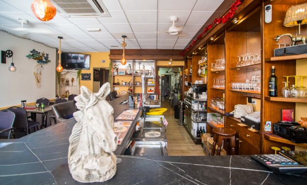 Sale - Commercial property -
Orihuela - Los Balcones Y los Altos
