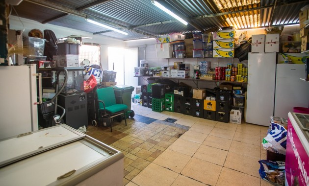 Sale - Commercial property -
Orihuela - Los Balcones Y los Altos