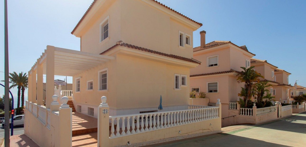 Sale - Villa -
Torrevieja