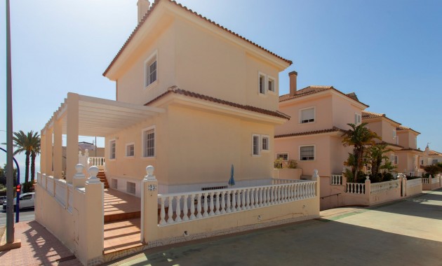 Sale - Villa -
Torrevieja