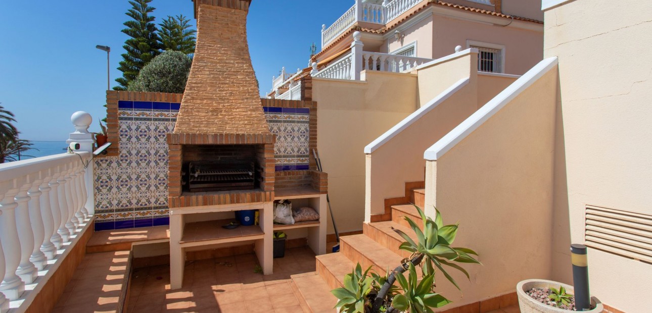 Sale - Villa -
Torrevieja