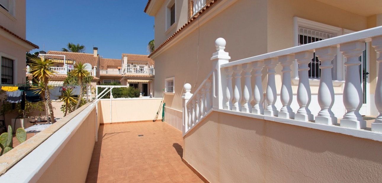 Sale - Villa -
Torrevieja