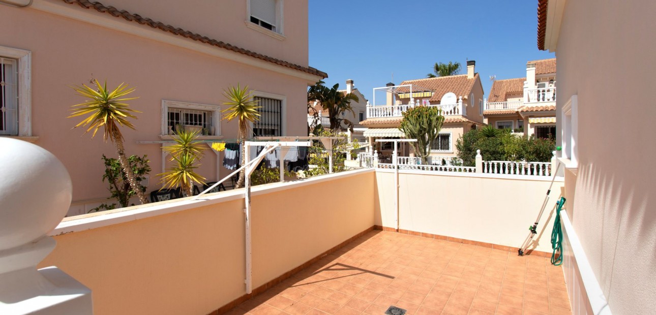 Sale - Villa -
Torrevieja