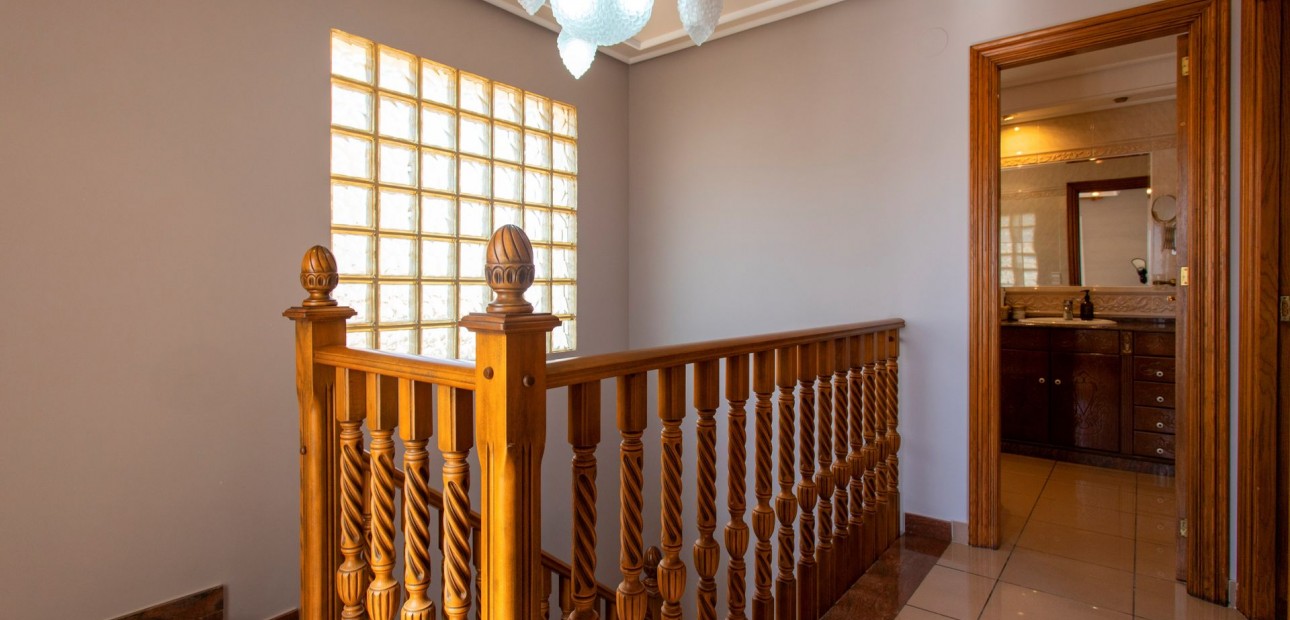 Sale - Villa -
Torrevieja