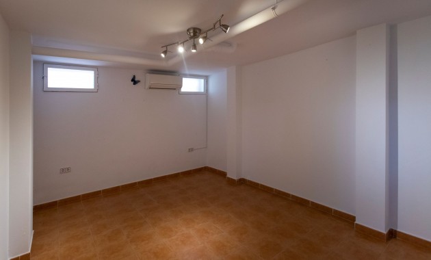 Sale - Villa -
Torrevieja