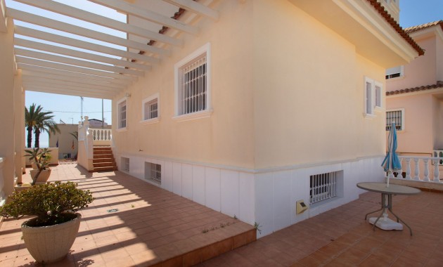 Sale - Villa -
Torrevieja
