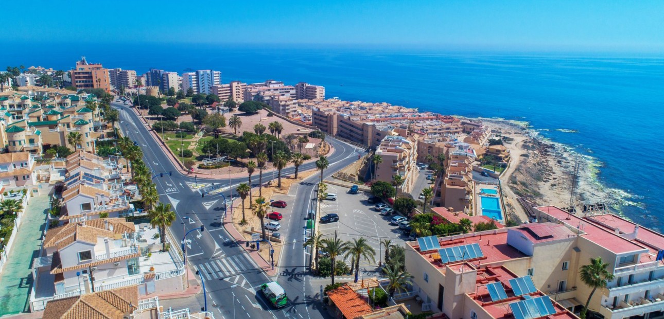 Sale - Villa -
Torrevieja
