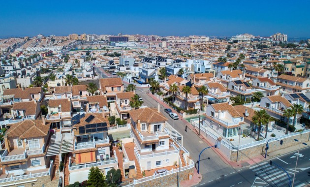 Sale - Villa -
Torrevieja