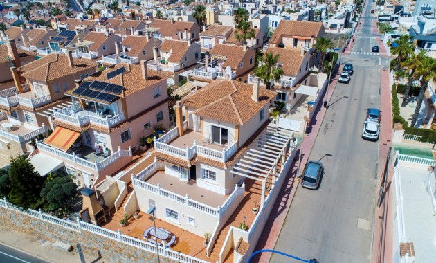 Sale - Villa -
Torrevieja