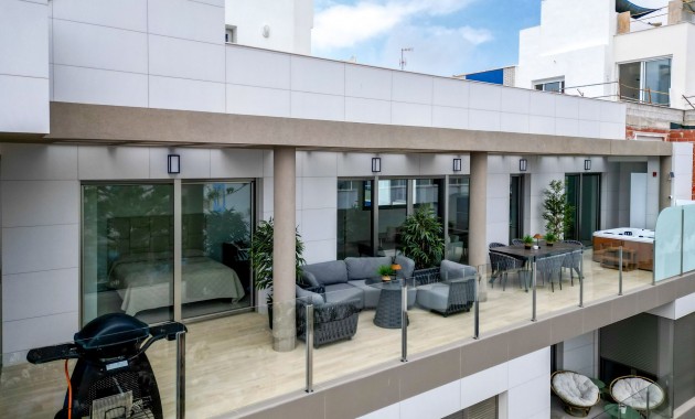 Sale - Apartment / flat -
Torrevieja